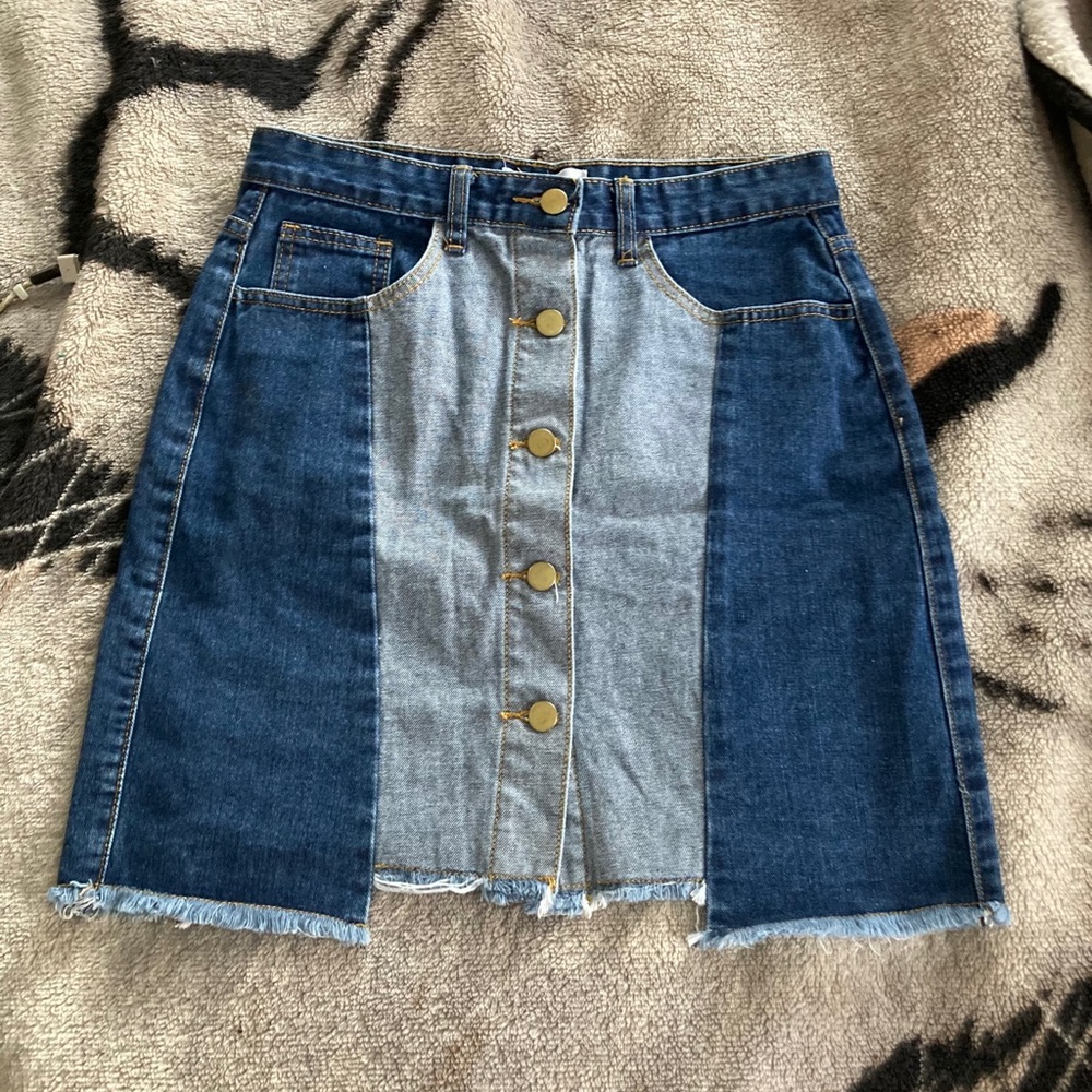 *Sold* Patchwork denim skirt size s/m